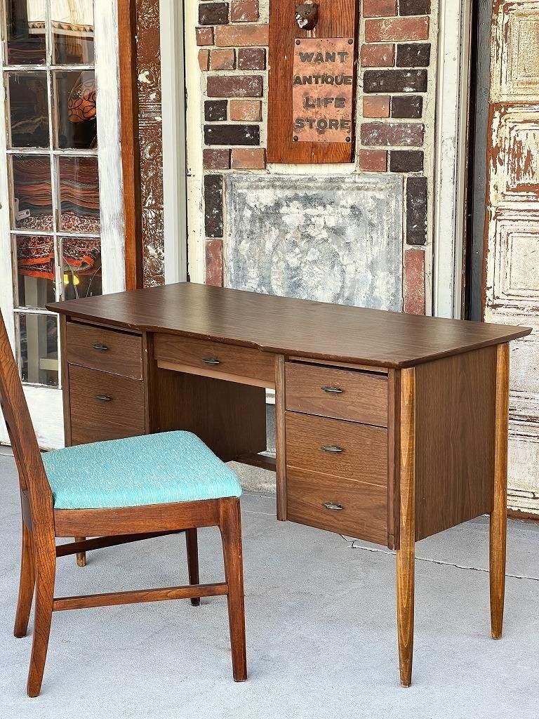 アンティーク、ビンテージのインテリア家具や雑貨、店舗什器の通販なら