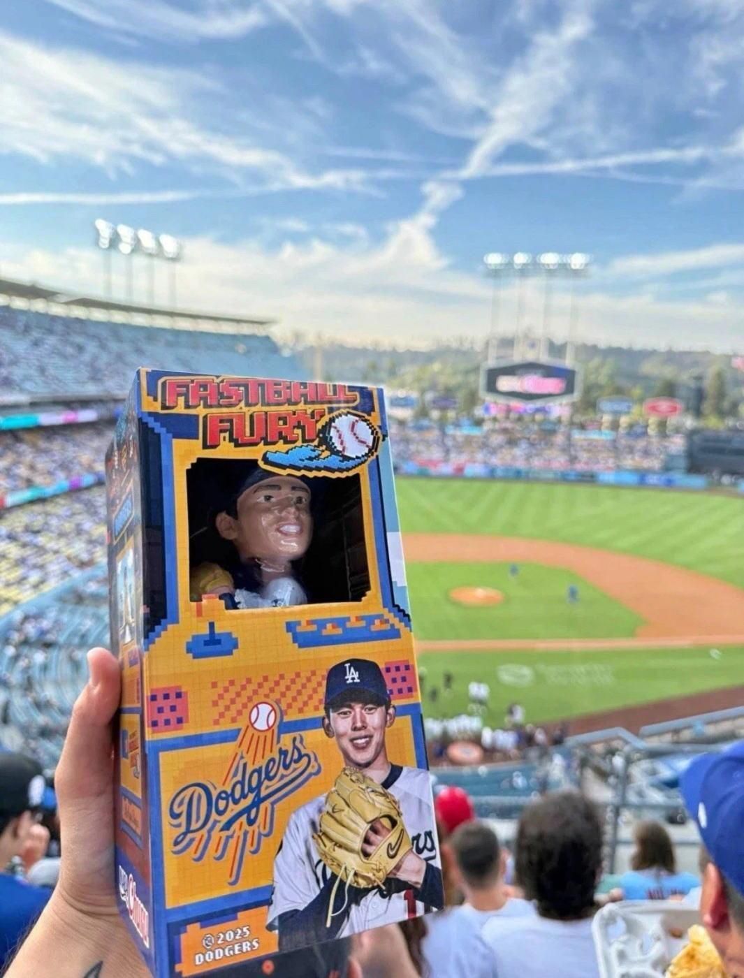 佐々木朗希ボブルヘッド | LAドジャース - FAR-OUT