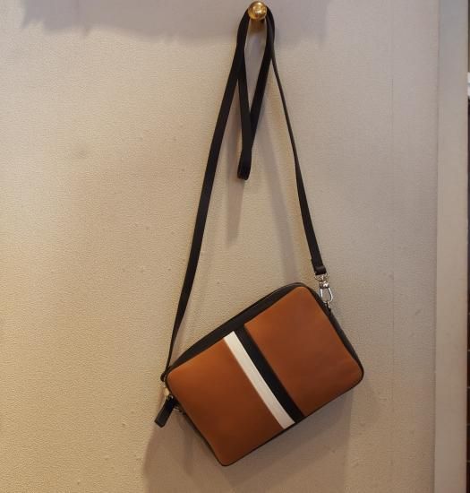 タグ付き新品未使用 PLUMA.V プルマサンク スペイン製レザーリュック