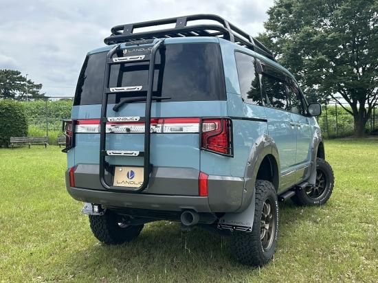 DELICA デリカ D:5 後期型 LANDLIC マッドフラップ