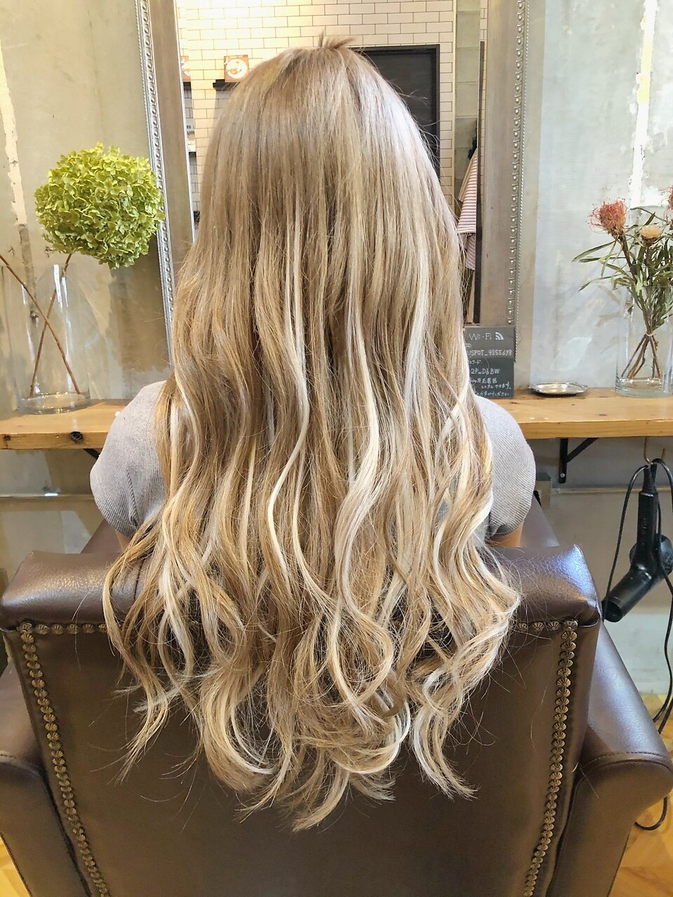 シールエクステ】ミルクティーベージュ×ホワイトハイライト