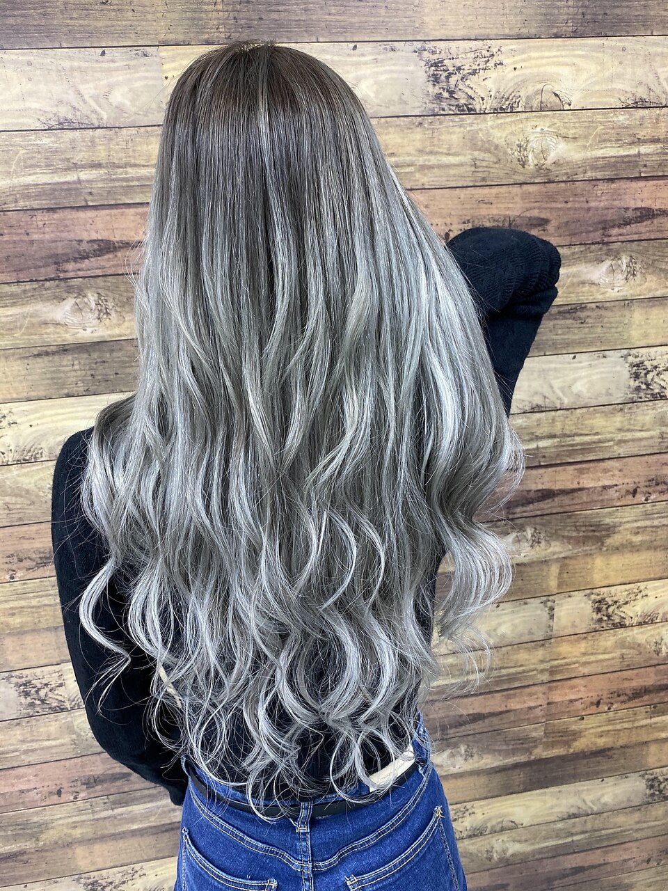 ホワイトシルバー#シールエクステ#モノトーンアッシュ#新宿