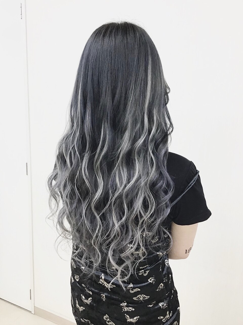 ホワイトアッシュヘア#シールエクステ#ホワイトグレージュ#水戸