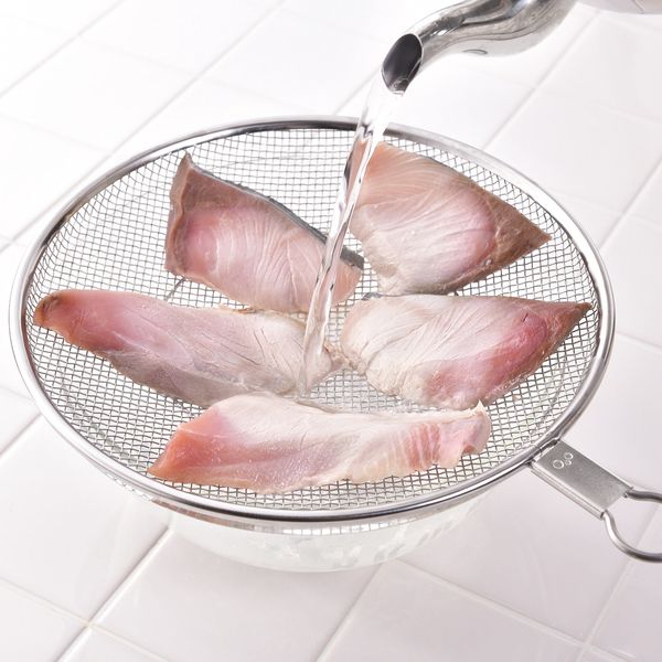 Three Snow 新越ワークス/ざる屋のステンレス盆ざる 大（27cm） -平ら