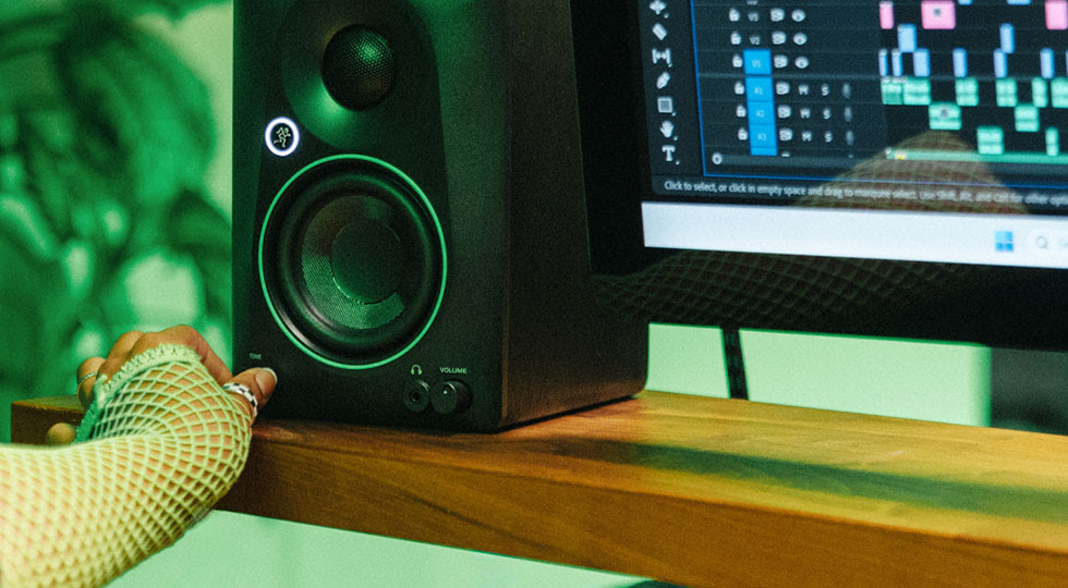 Mackie 第三世代 CRシリーズ パワードスタジオモニターが登場