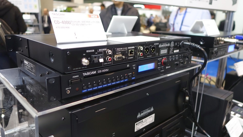 TASCAM CD-400U | Bluetooth/AM・FMチューナー搭載CD/SD/USBプレーヤー