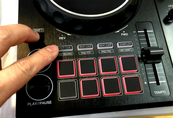 挫折しない！プロ機材に近づいた！入門DJコントローラー「DDJ-400」を