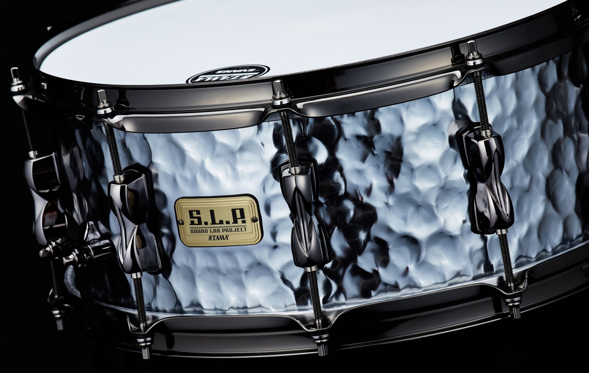 スネアドラム】TAMA LST146H｜ハンマード加工のスティールシェルに
