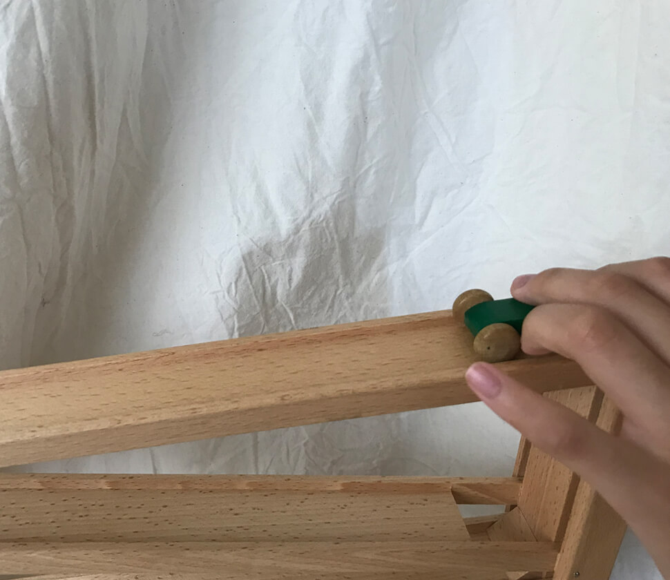 1歳〜・店長レビュー】BECK『クネクネバーン・大』（口コミ＆商品紹介