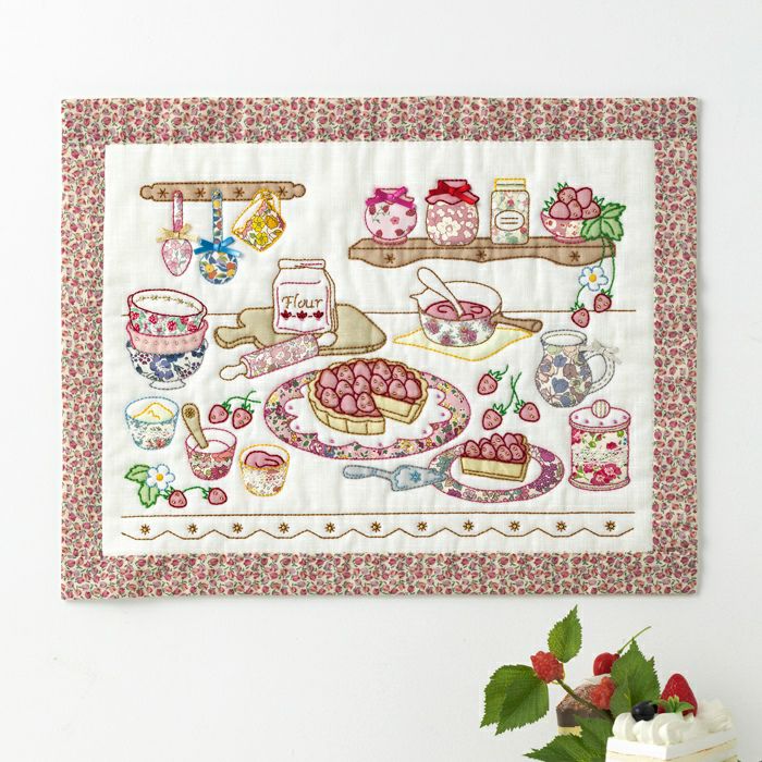 クロスステッチフレーム＜Strawberry sweets＞ | リバティ 生地