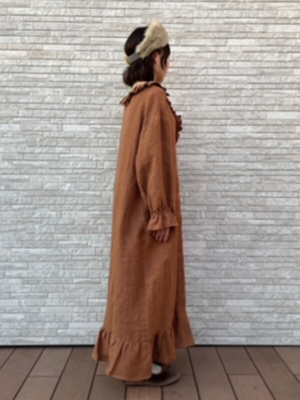 立川店/EC限定】リネンフリルカラー前開きワンピース（オフホワイト