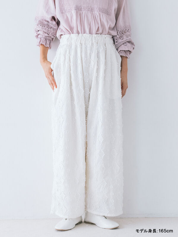 kazumi×Samansa Mos2】3D刺繍パンツ（オフホワイト/ブラック/ベージュ