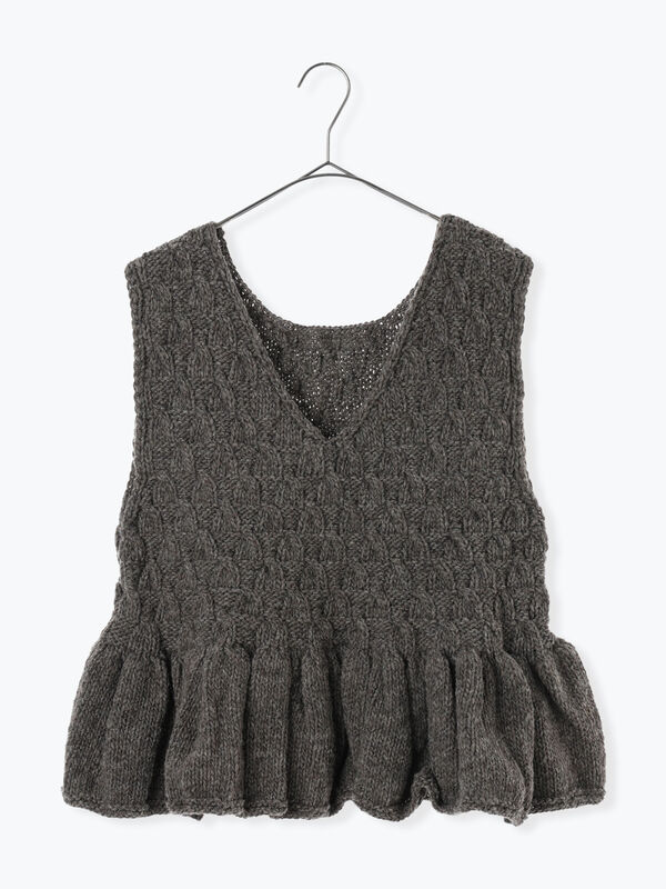 セール】 【ペルーニット】裾フリル前後着ベスト（オフホワイト