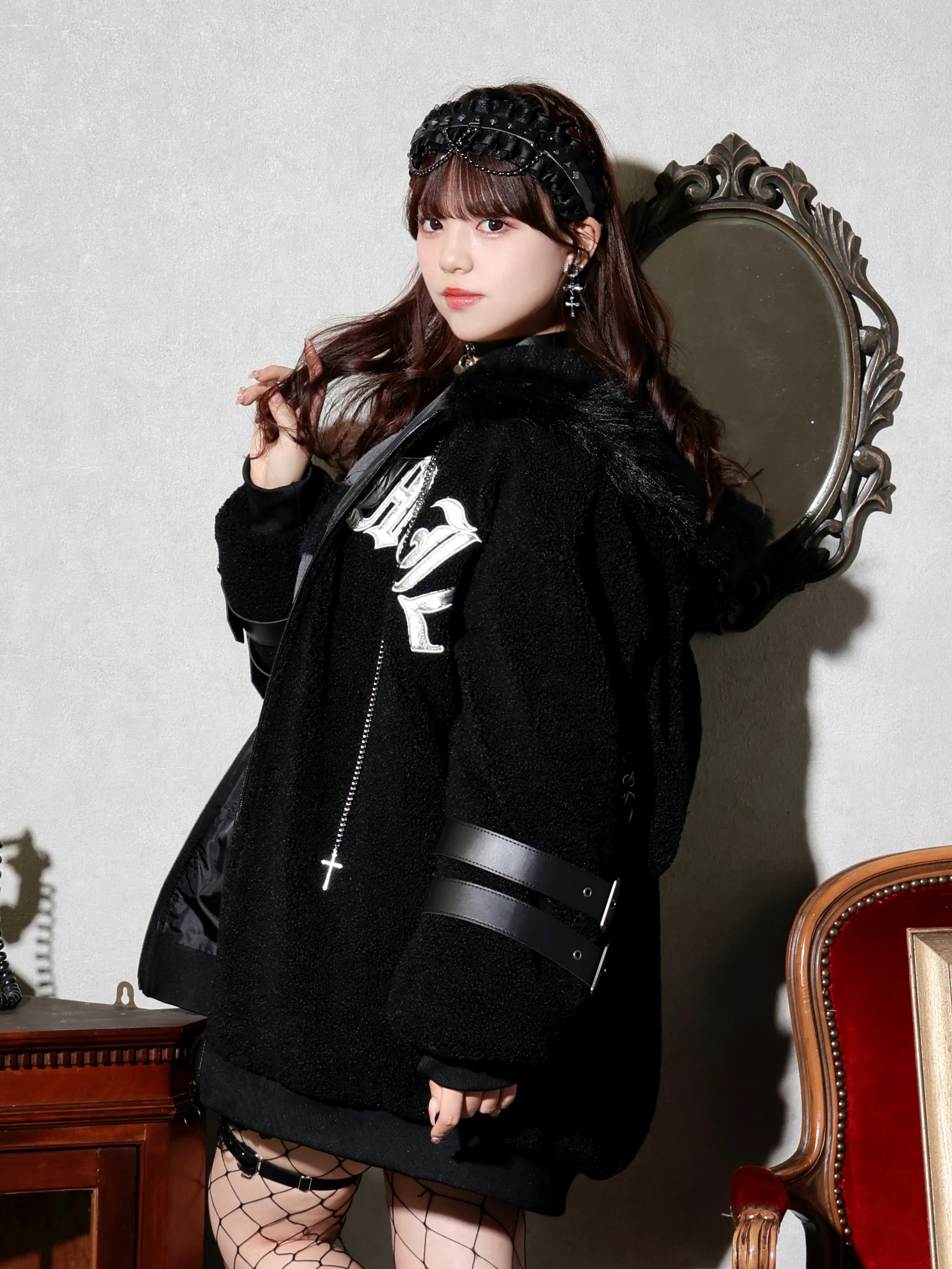 ダブルバックルうさ耳ユニセックスボアブルゾン（ブルゾン｜オフ