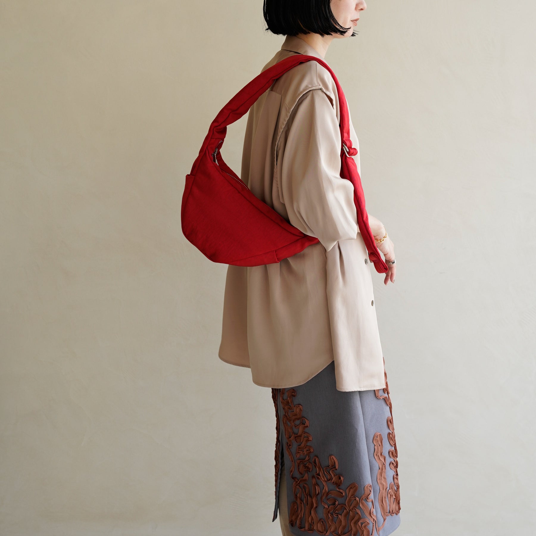 ANNIE PUFFER MINI MOON BAG / CERATO BRIGHT｜ミニショルダー 三日月