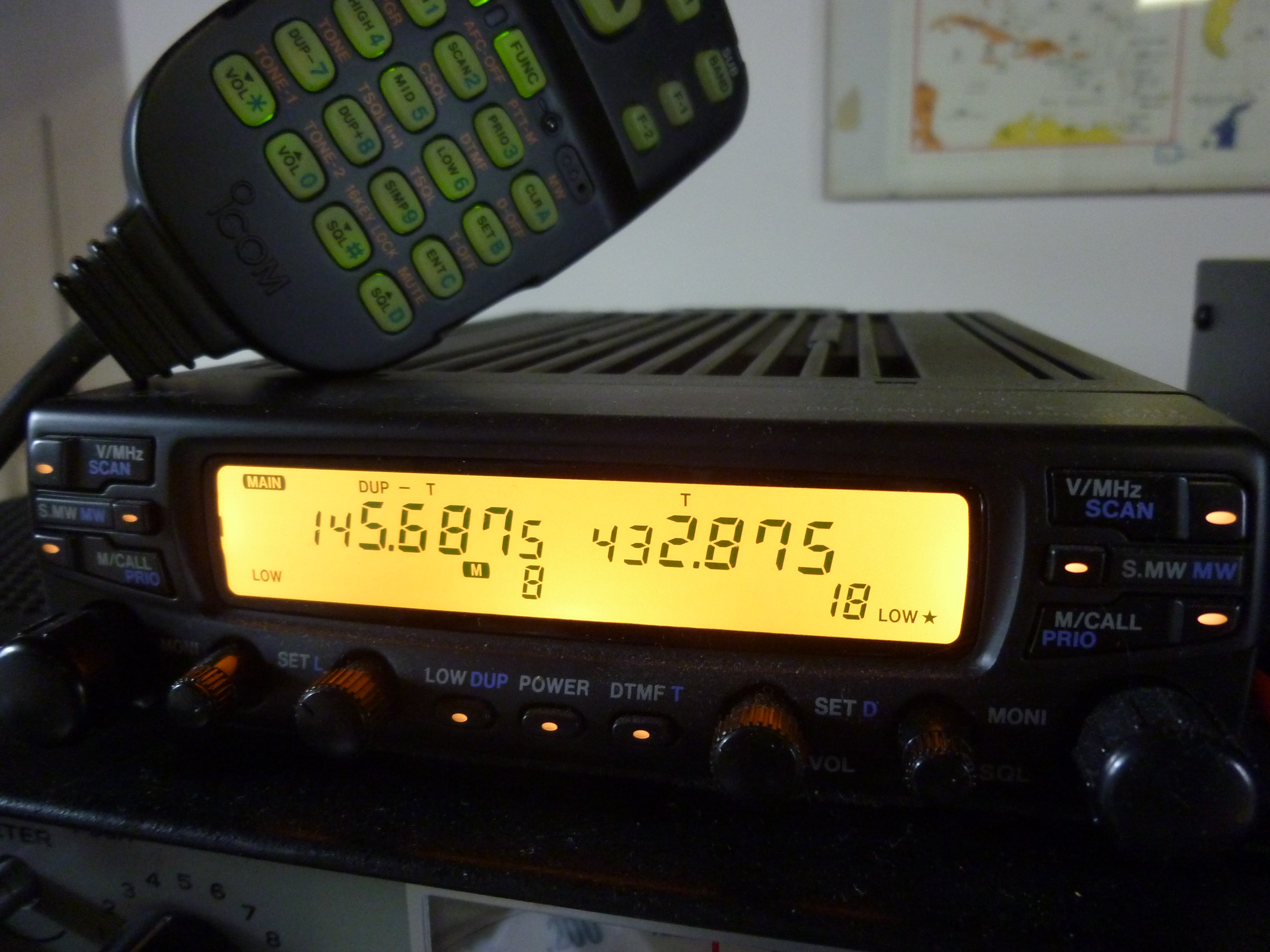 ICOM IC-2710 | iz1esm