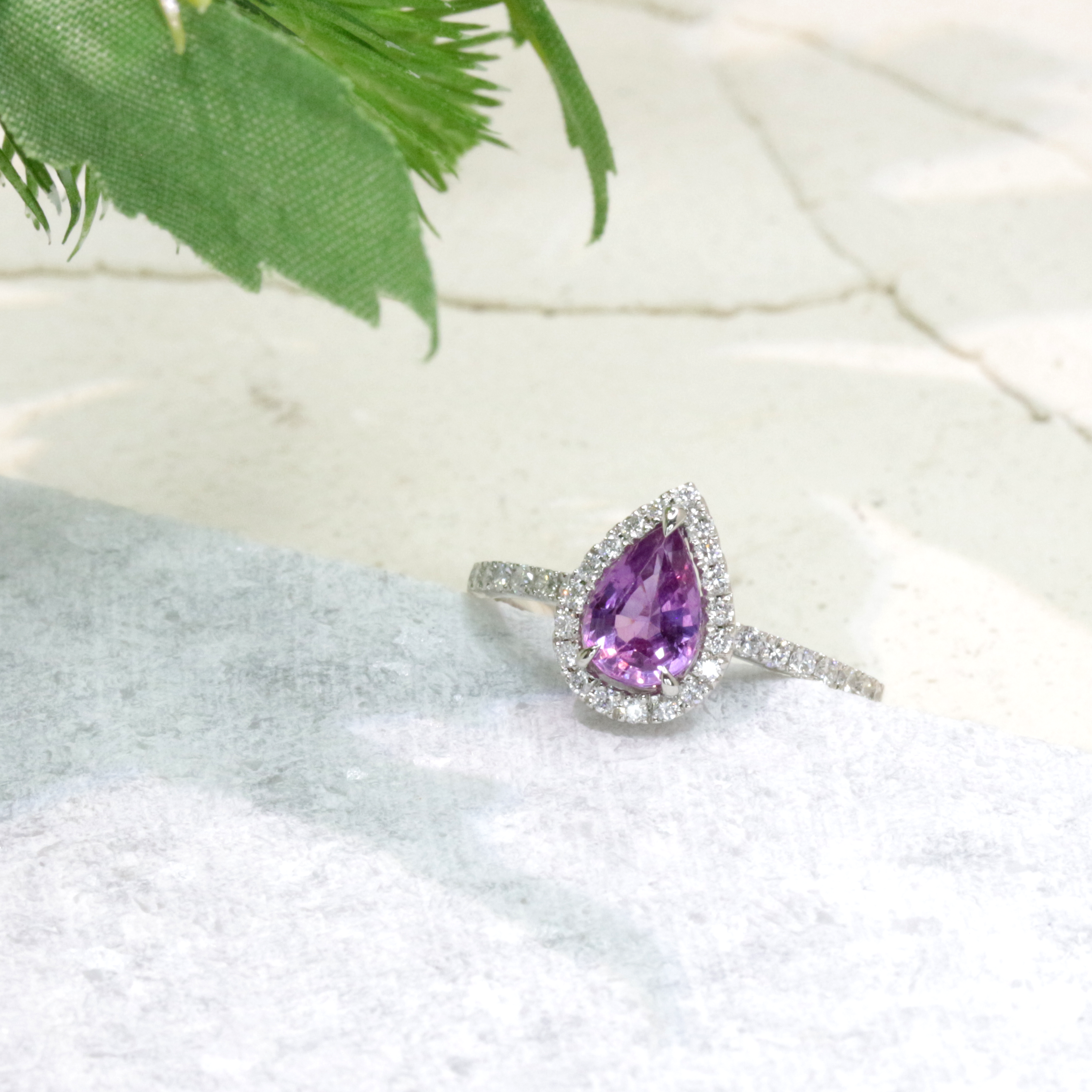 Etincelle -エタンセル- ペアシェイプ パープルサファイアリング PT