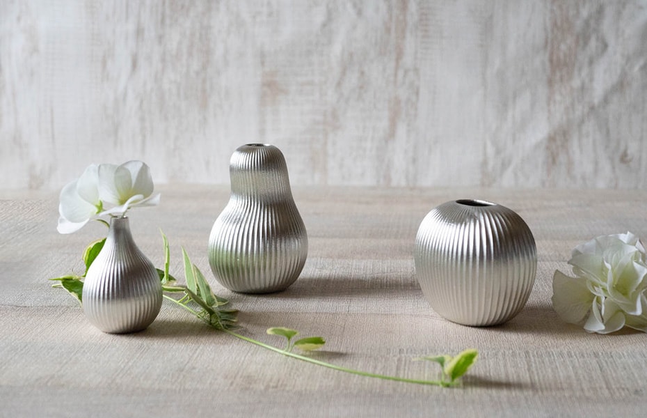 能作の錫の花瓶suzu 切り花が長持ちするおしゃれな花器