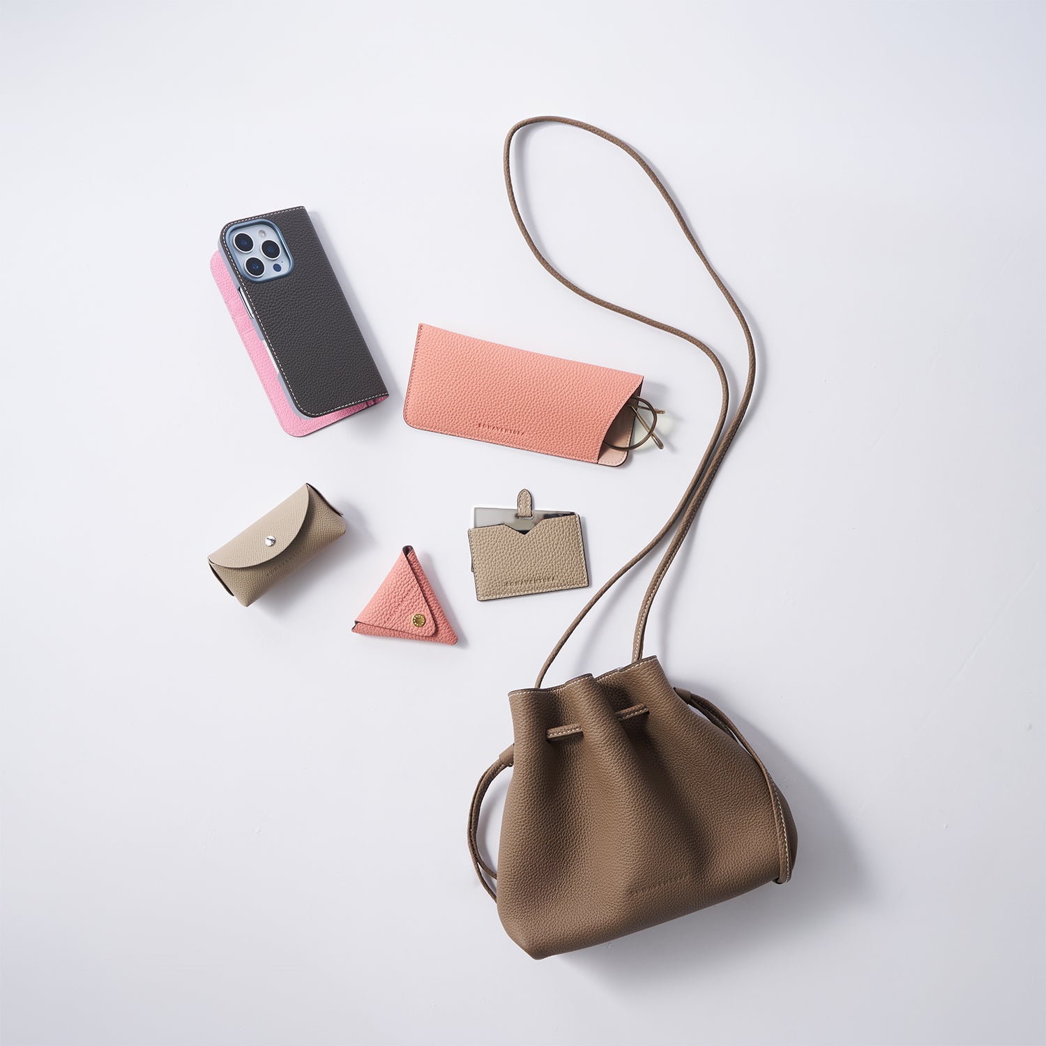 ノア バッグ シュリンクレザー