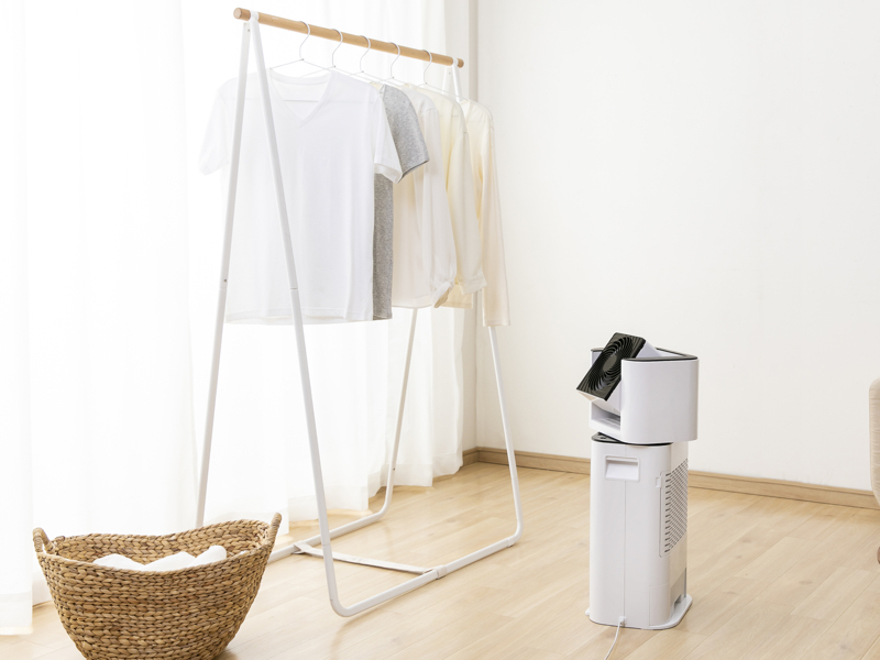 アイリスオーヤマ、衣類を素早く乾かす「サーキュレーター衣類乾燥除湿