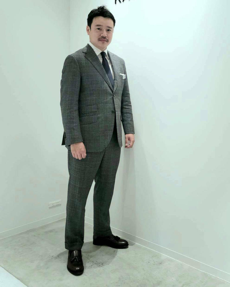 ブラウンをベースにしたグレンチェックスタイル 自由が丘店 佐藤敏夫