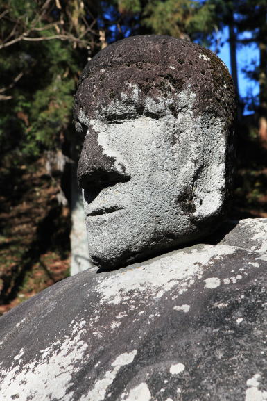 万治（まんじ）の石仏