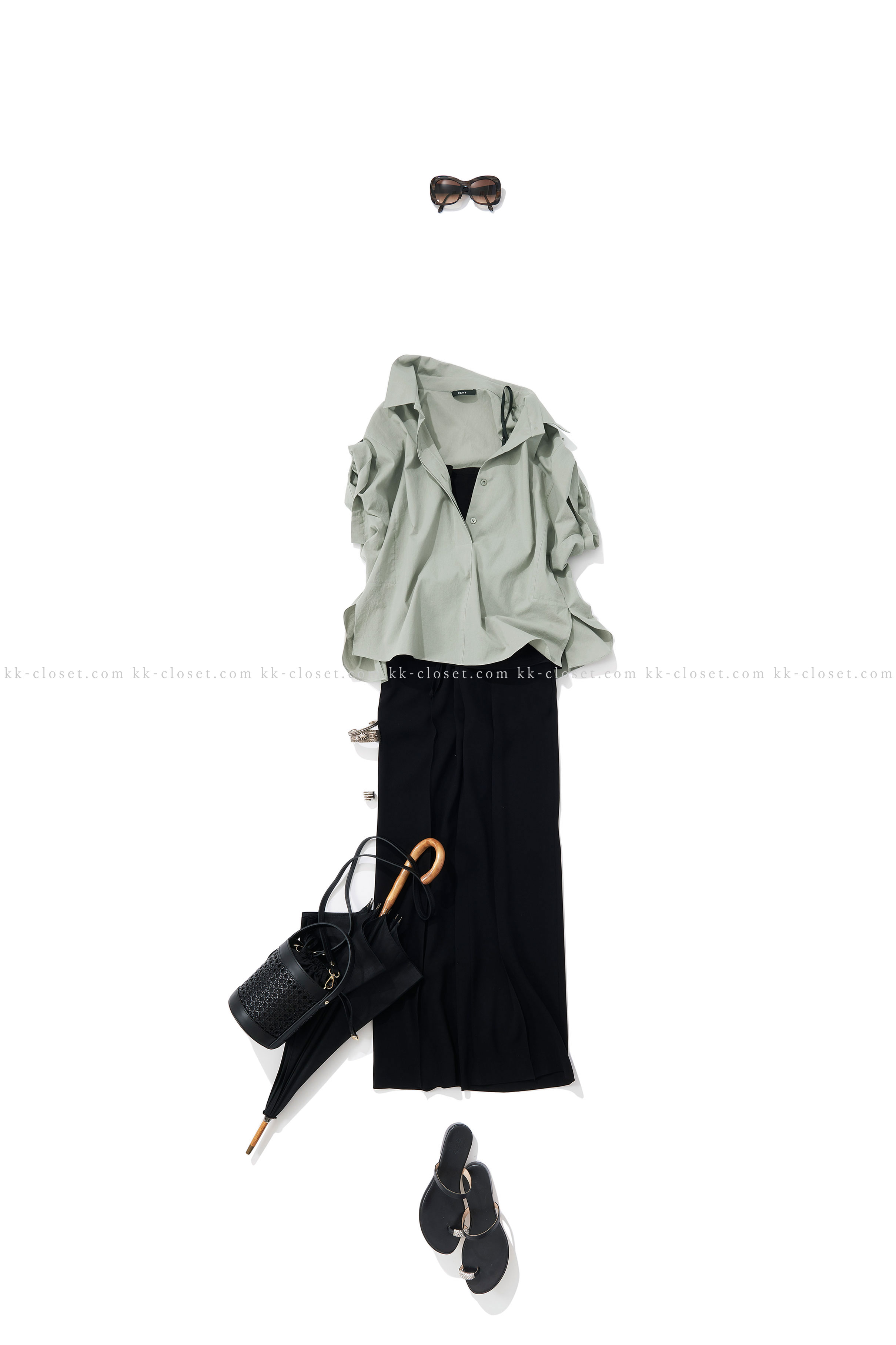 秋ムードで着る、シック配色 / コーディネート詳細 / Kyoko Kikuchi's