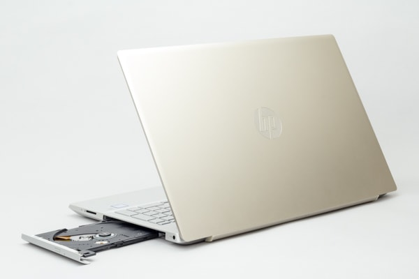 HP Pavilion 15-cu0000：デザインがいい＆高性能なお手頃15インチ