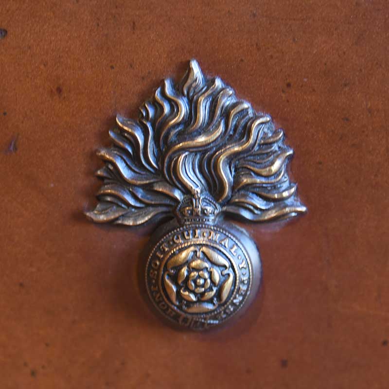 真鍮×本革 ガーター勲章のトランクボックス/TR-89-2B – 神戸