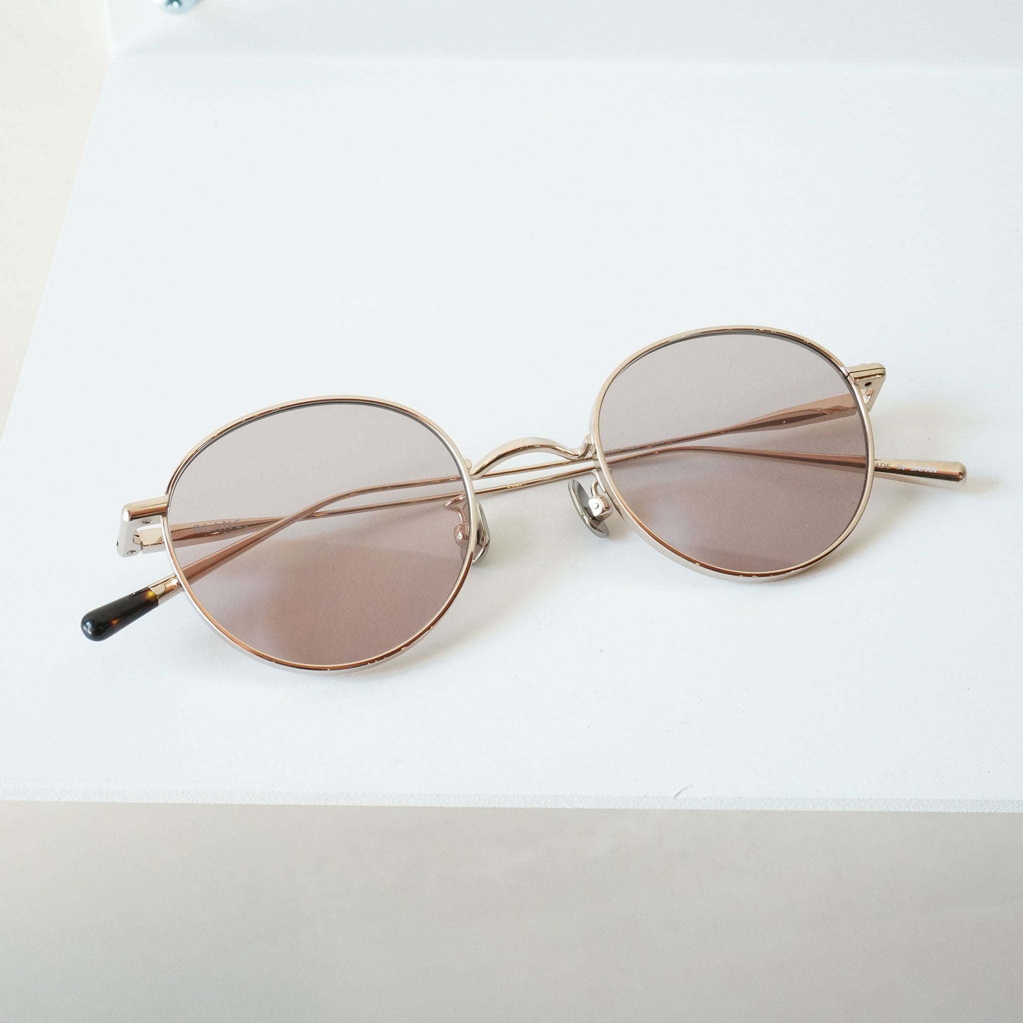 BLANC.. ブラン / B0036 / GOLD / サングラス – KRANC OPTICAL
