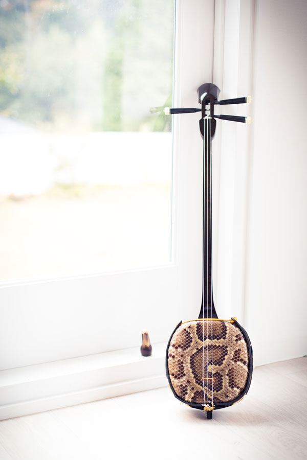 三線（さんしん）の歴史とルーツを紹介│沖縄にいつごろ伝わった