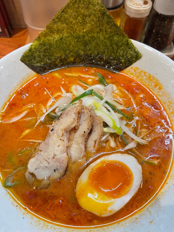 とまとラーメン専門店 red