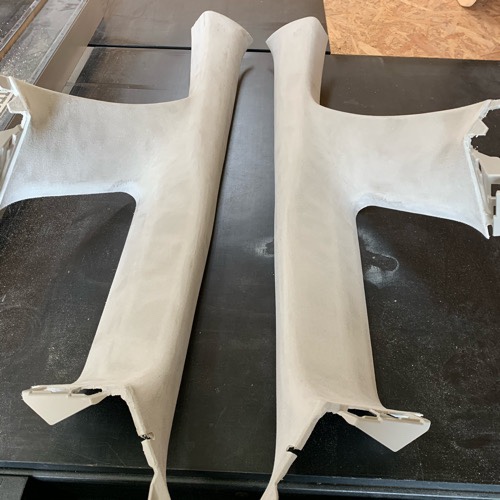 ホンダ・GK型フィット】ツィーターピラー埋め込み加工 | くるまや工房