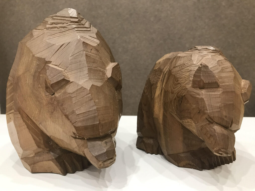 木彫りの熊〈引間二郎〉の魅力とは？札幌市【買取専門店 くらや 札幌南