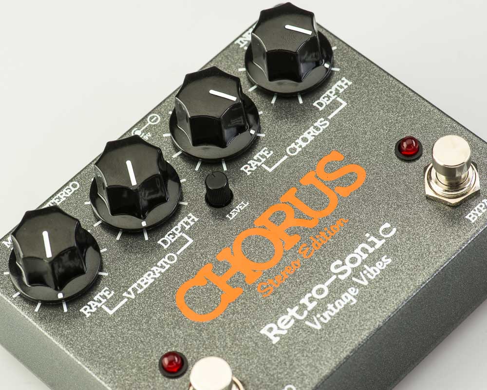 Retro-Sonic Chorus Pedal - Lauzon Music | LauzonMusic.com