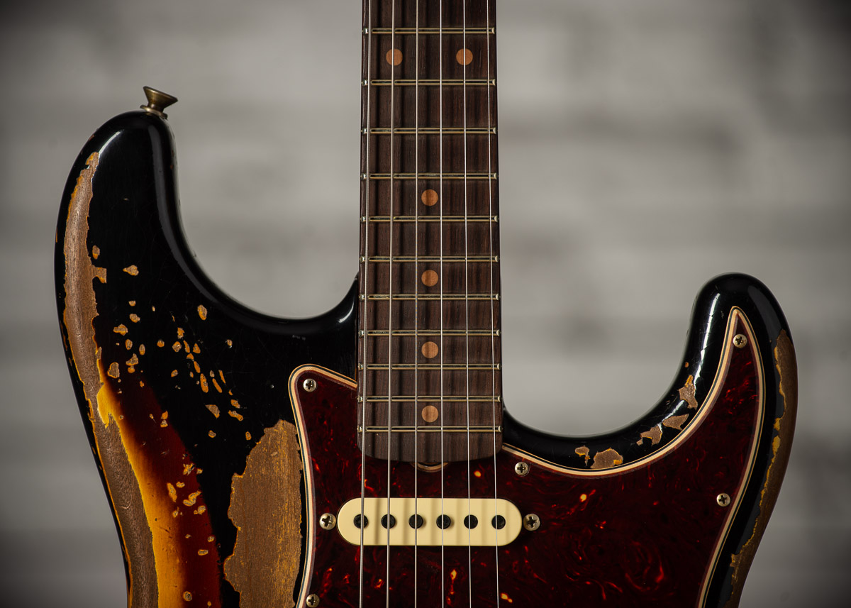 Fender '61 Super Heavy Relic Strat Ltd Aged Black/ 3 Tone Sunburst