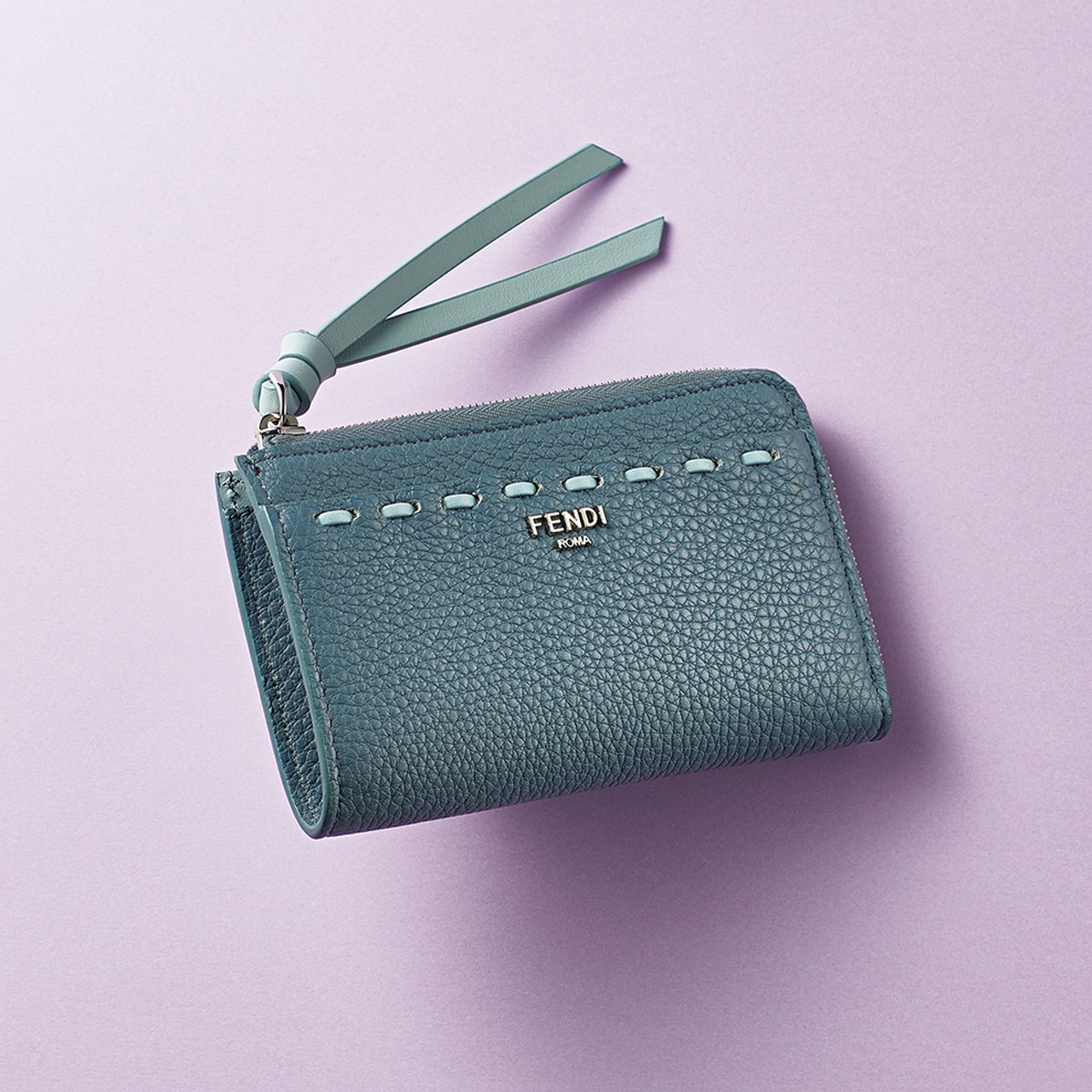 キャッシュレス派に【フェンディのカードケース】キーリングを内蔵