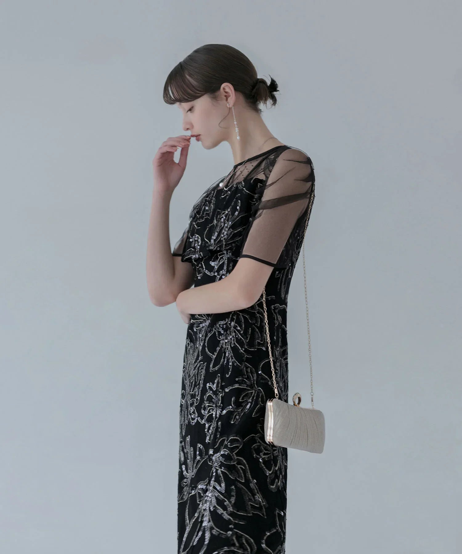 一部当日発送】ドットチュールフラワースパンコールIラインワンピース