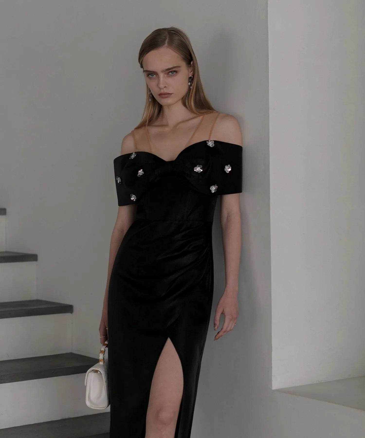 LEJA LUXE】2WAYフラワーオフショルダースリットドレス