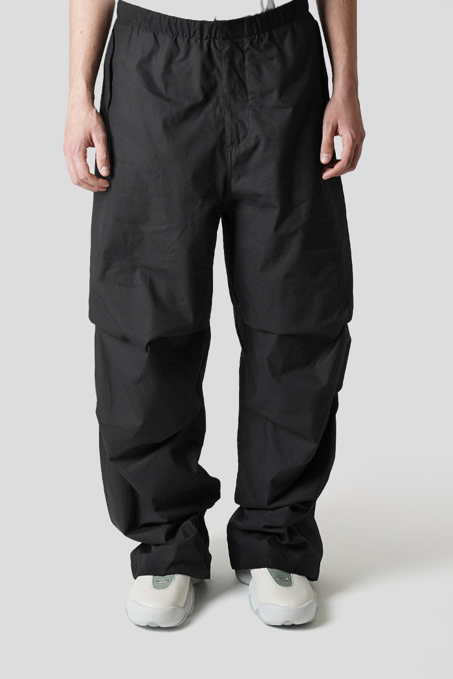 JIL SANDER - BLACK KNEE PLEATS PANTS – LE LABO STORE