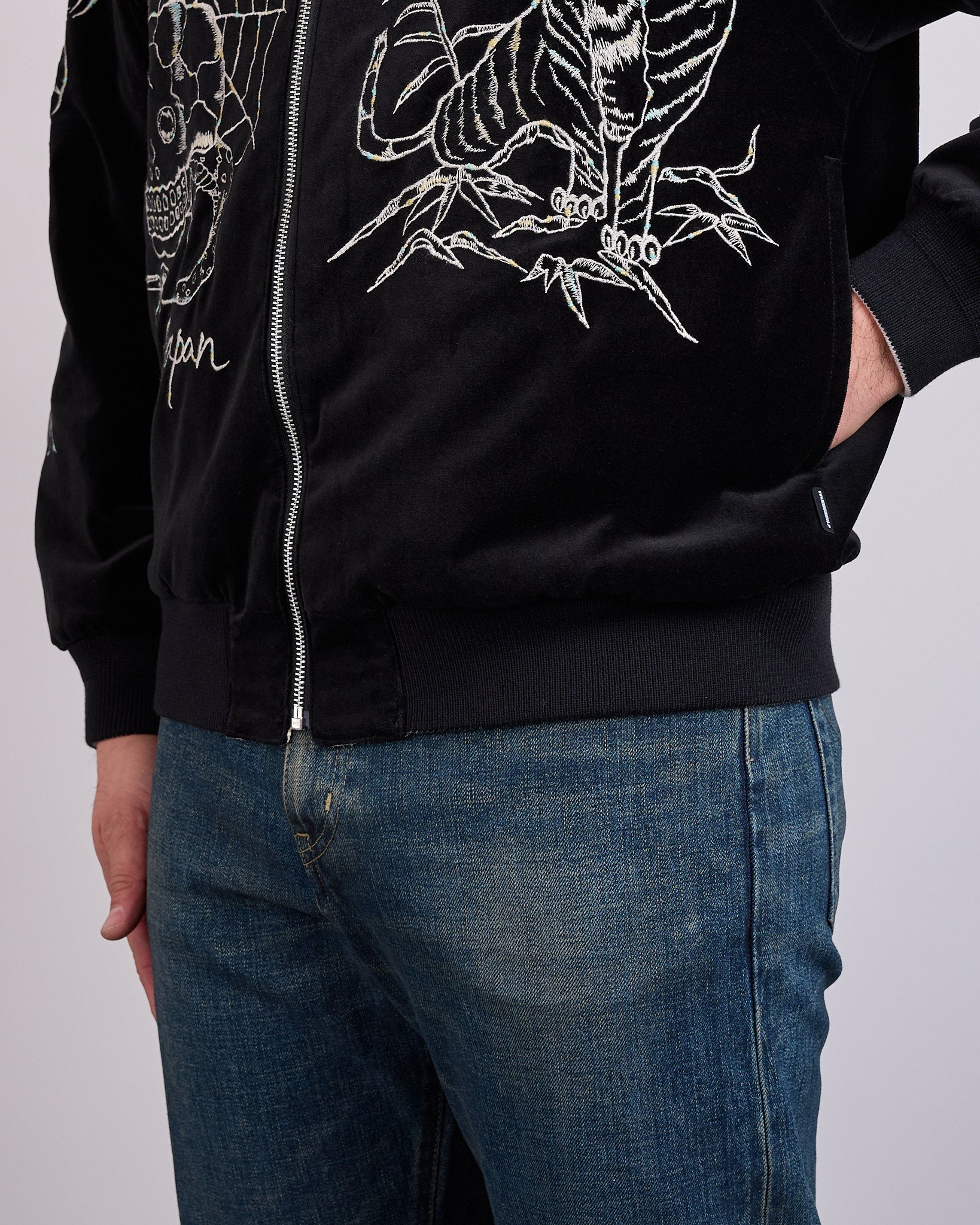 Neighborhood Souvenir Jacket Black – LESS 17