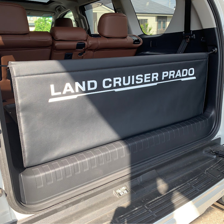ランドクルーザープラドのラゲージプロテクター・内張り傷防止・空荷