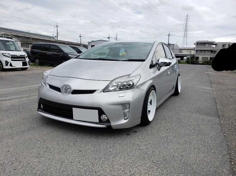 プリウスのキャンバープレート6度・スペジールに関するカスタム事例