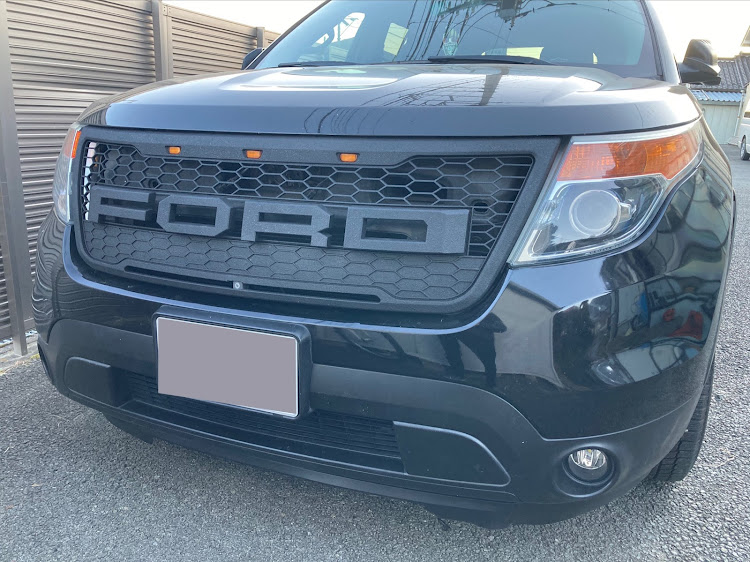 エクスプローラーのラプターグリル・チッピング塗装に関するカスタム