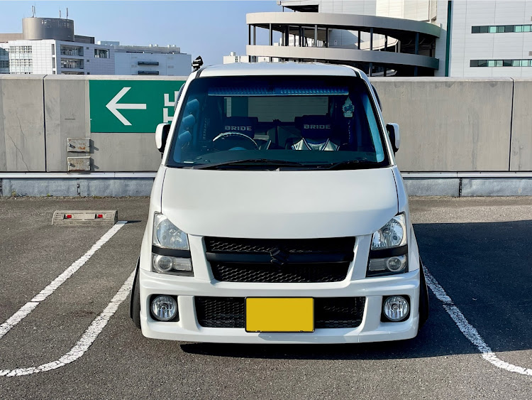 ワゴンRの洗車・バッドフェイスボンネット・目つき悪い😎・目指せ