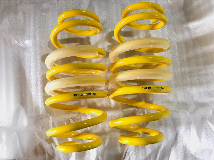 ゴルフ RのKW車高調・スプリング交換・リアスプリング・バネレート変更