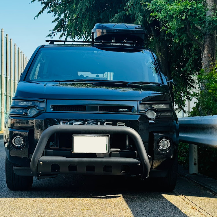 デリカD:5のデリカD5・バンパーガード装着・オートフラッグス