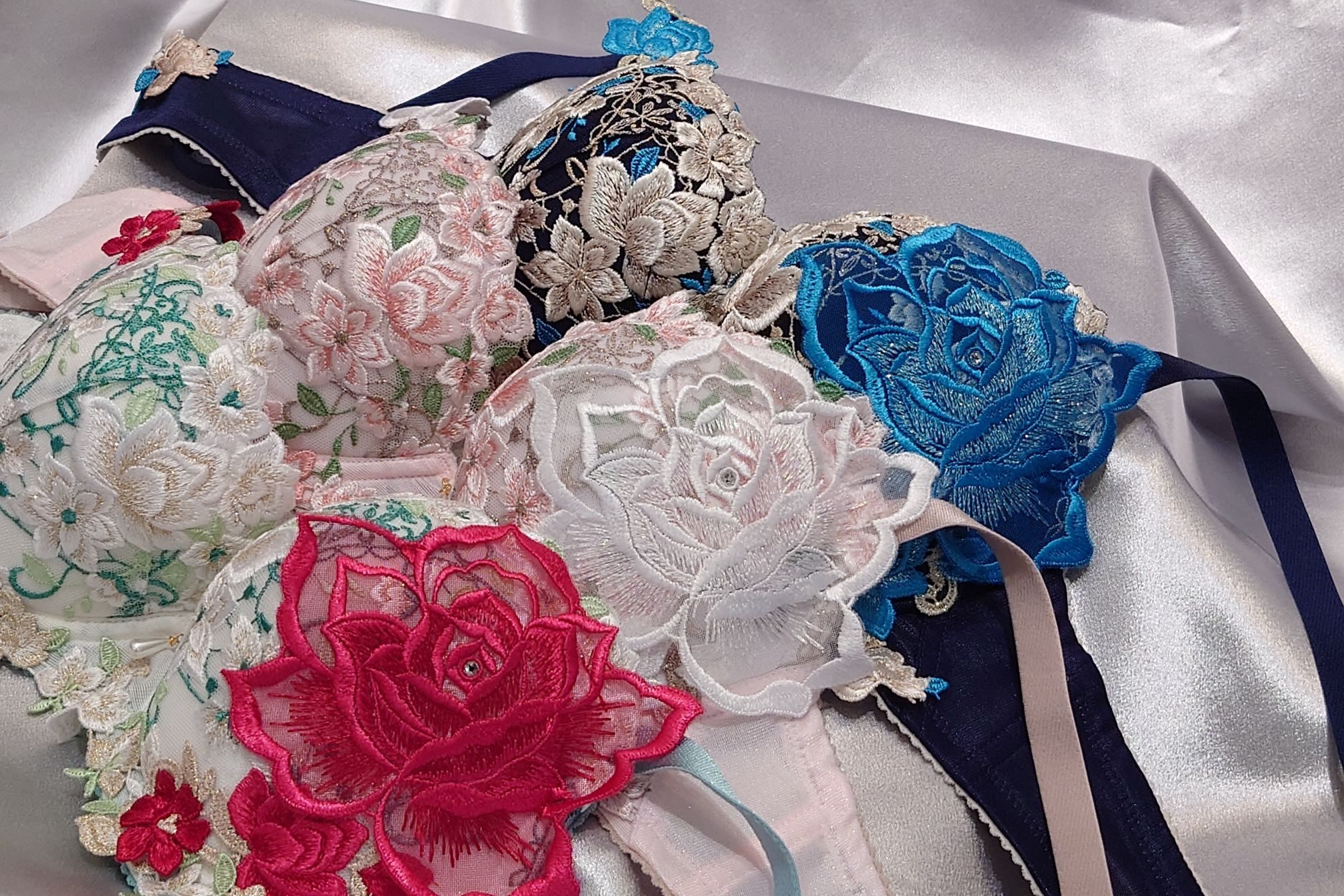 サルート2025SS『16グループ』発売中！｜入荷のお知らせ｜ランジェリーKino