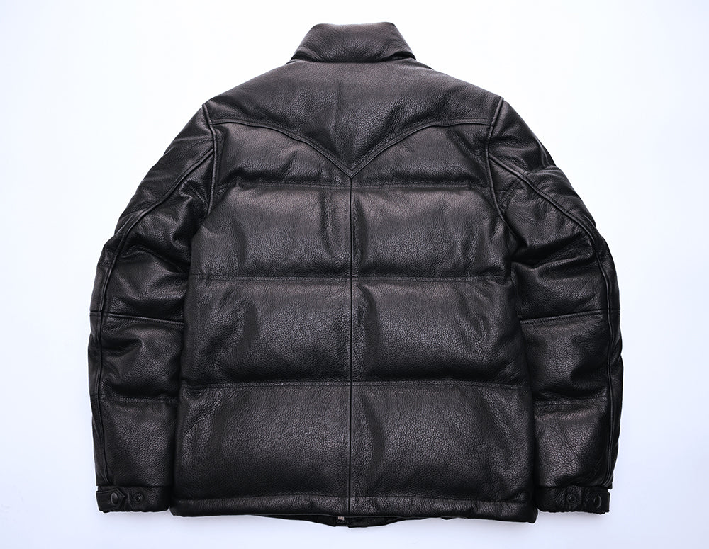 高級感あふれるやぎ革を採用、至高のゴートスキンレザーダウン