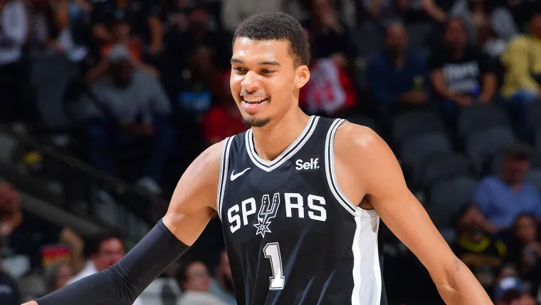 スパーズ新人ウェンバンヤマがNBA最年少で20得点＆20リバウンド超を